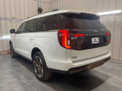 Used 2025 Ford Expedition King Ranch AWD/4WD image 25