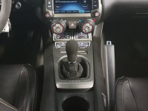 Used 2015 Chevrolet Camaro SS w/ SS Performance Package RWD image 24