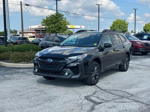 Used 2025 Subaru Outback Onyx Edition AWD/4WD image 3