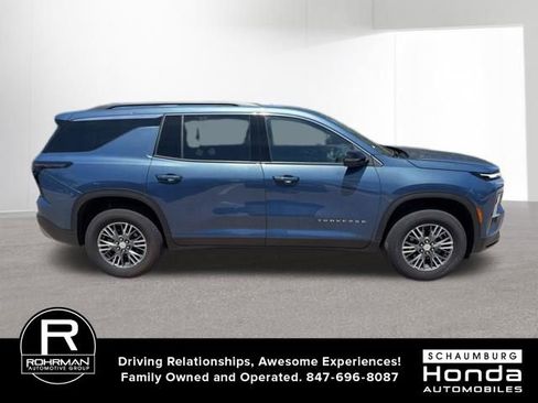 Used 2024 Chevrolet Traverse LT w/ LPO, Floor Liner Package FWD image 4