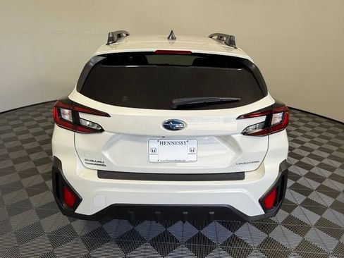 Used 2024 Subaru Crosstrek 2.0i Premium AWD/4WD image 5