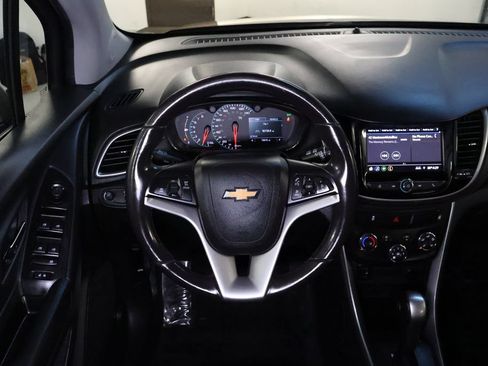 Used 2022 Chevrolet Trax LT w/ Driver Confidence Package AWD/4WD image 17