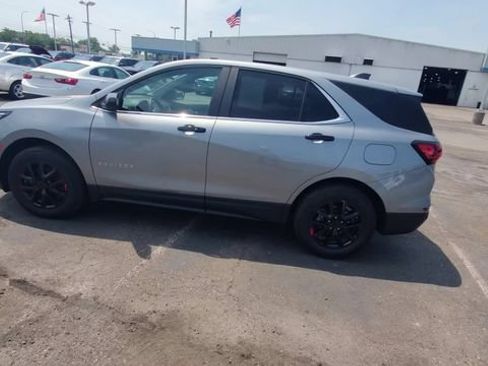 Used 2024 Chevrolet Equinox LT w/ LPO, Floor Liner Package FWD image 5