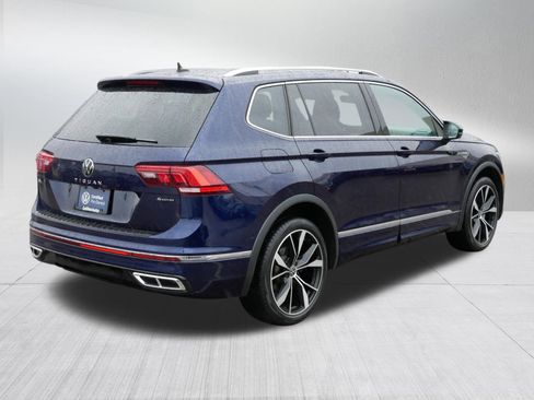 Certified 2023 Volkswagen Tiguan SEL R-Line image 6