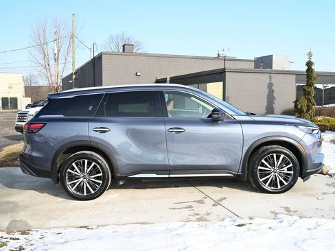 Used 2025 INFINITI QX60 Sensory image 4