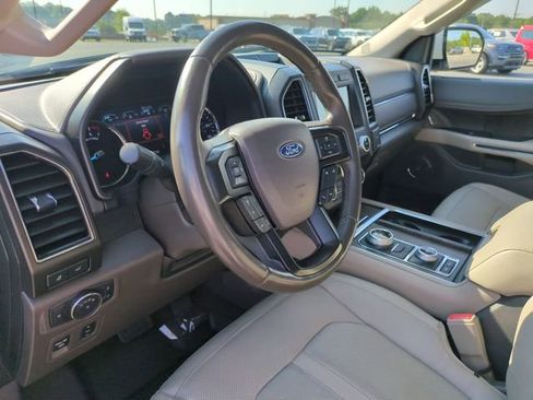 Used 2019 Ford Expedition Limited w/ Equipment Group 302A AWD/4WD image 16