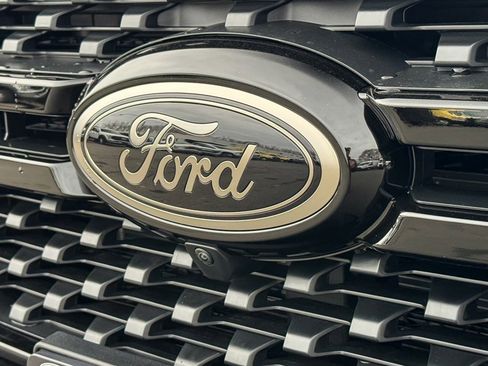 New 2025 Ford Ranger Lariat w/ Black Appearance Package AWD/4WD image 15
