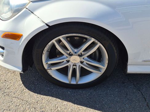 Used 2013 Mercedes-Benz C 250 Sedan image 11