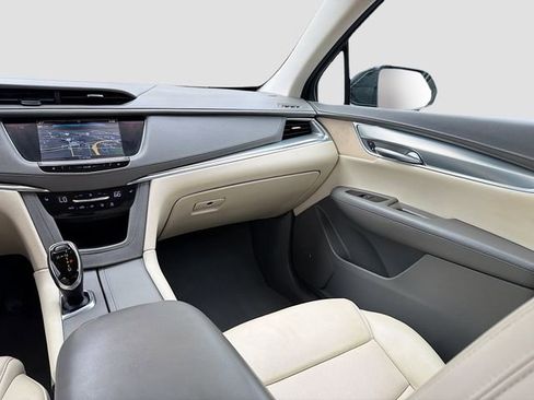 Used 2019 Cadillac XT5 Luxury image 25