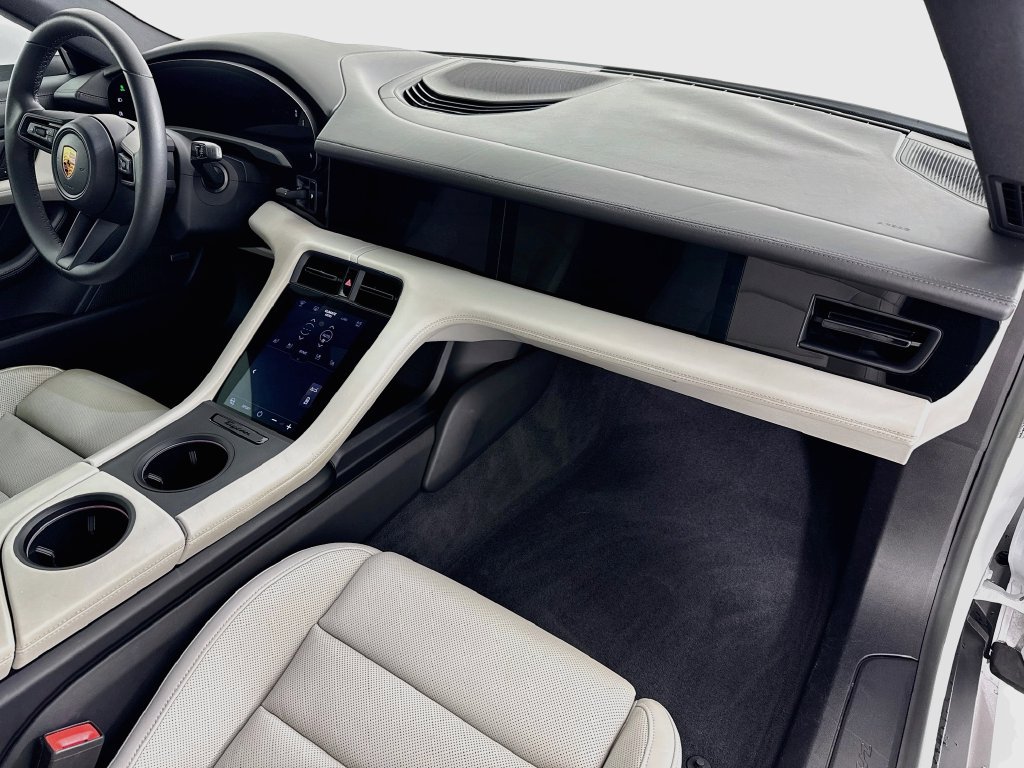 Certified 2022 Porsche Taycan RWD image 29