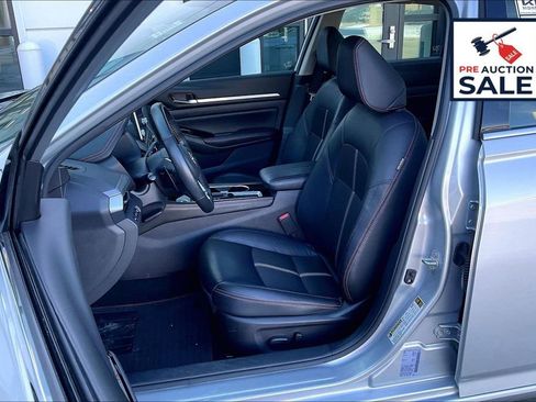 Used 2024 Nissan Altima 2.5 SR image 24