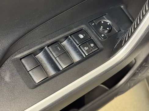 Used 2020 Toyota RAV4 TRD Off-Road image 9