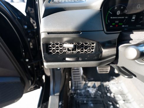 Used 2024 Honda Accord Sport image 11