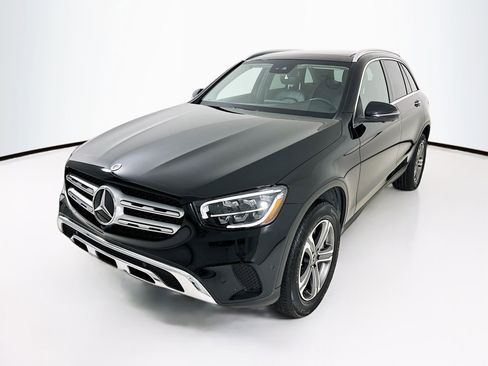 Certified 2022 Mercedes-Benz GLC 300 image 3