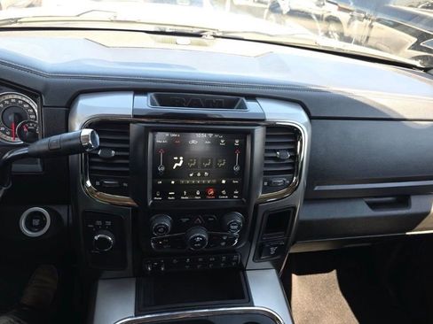 Used 2018 RAM 2500 Laramie w/ Sport Appearance Group AWD/4WD image 10