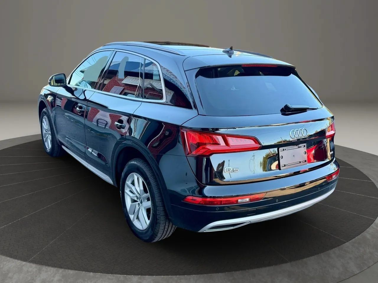 Used 2020 Audi Q5 2.0T Premium w/ Convenience Package AWD/4WD image 6