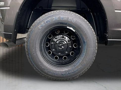 New 2026 RAM 3500 Laramie AWD/4WD image 32