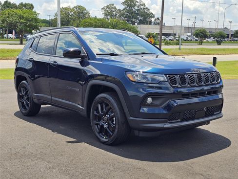 New 2026 Jeep Compass Latitude AWD/4WD image 5