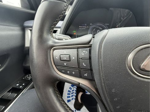 Used 2022 Lexus UX 250h w/ Premium Package image 21