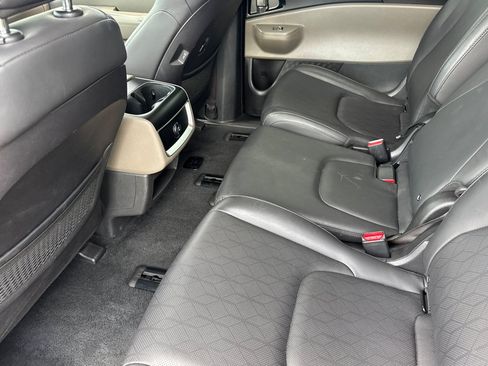 Used 2026 Kia Carnival FWD image 27