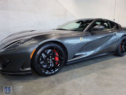 Used 2020 Ferrari 812 Superfast image 4