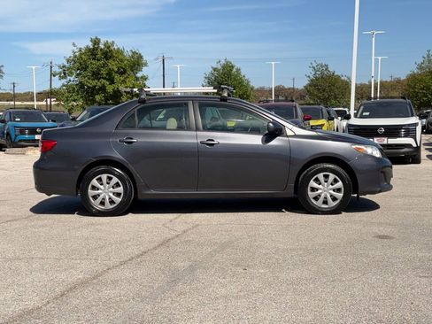 Used 2011 Toyota Corolla LE image 4