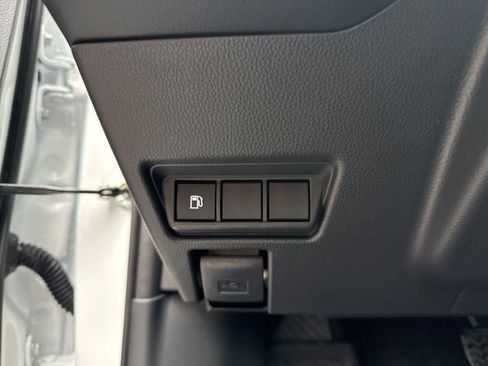 Used 2026 Toyota Prius LE image 19