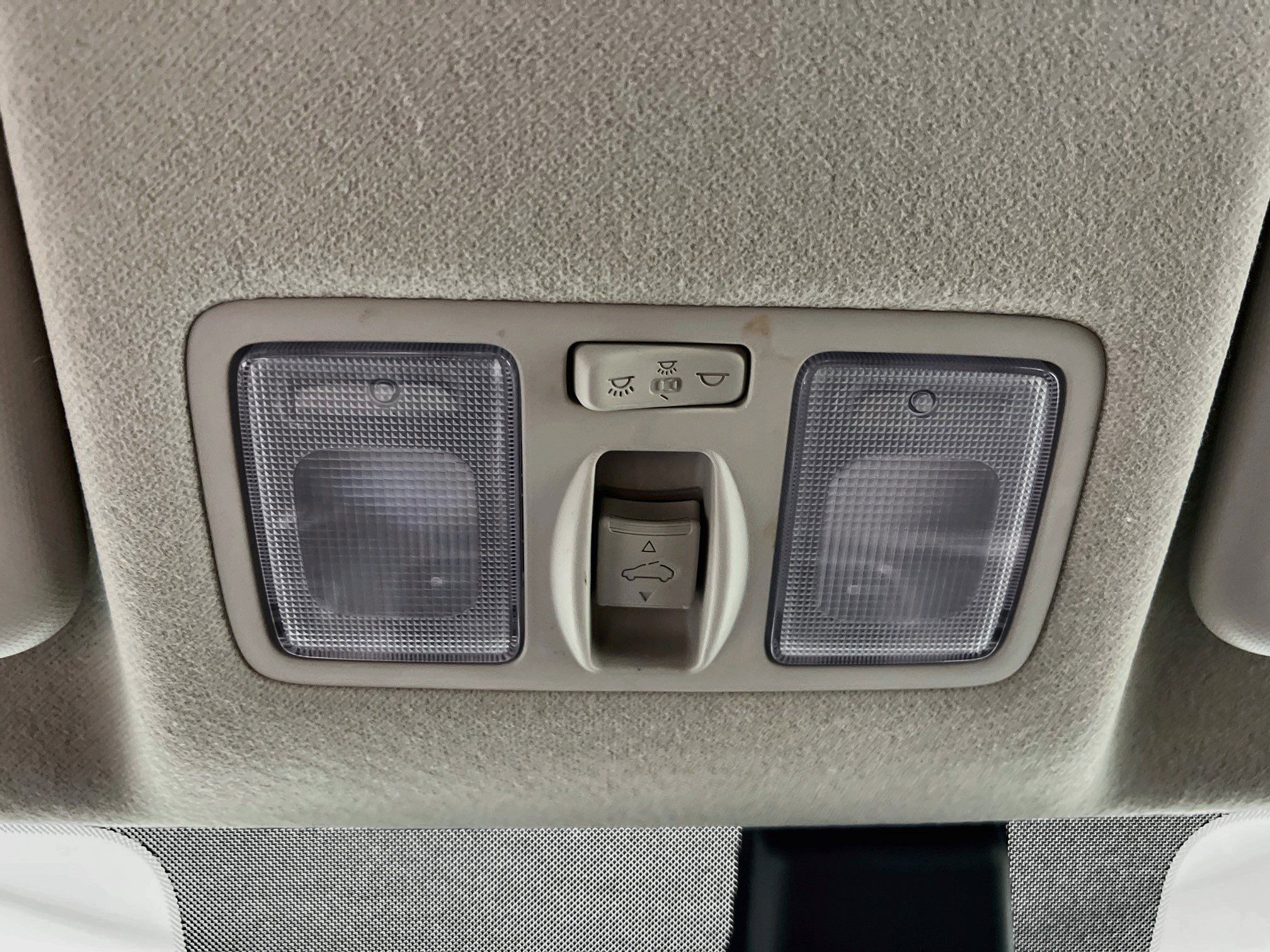 Used 2025 Hyundai Venue SEL FWD image 20