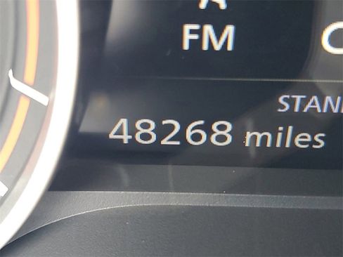 Used 2023 Nissan Rogue SV image 14