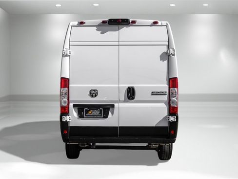 Used 2023 RAM ProMaster 2500 image 7