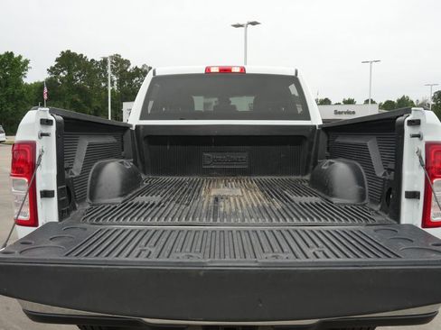 Used 2024 RAM 2500 Big Horn AWD/4WD image 20