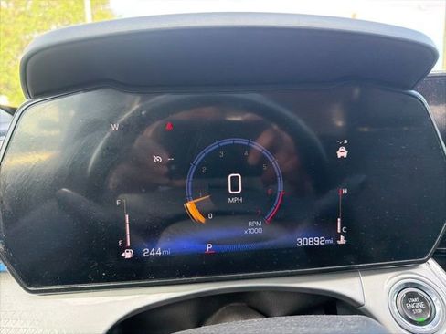 Used 2025 Chevrolet Trax LT w/ Driver Confidence Package image 12