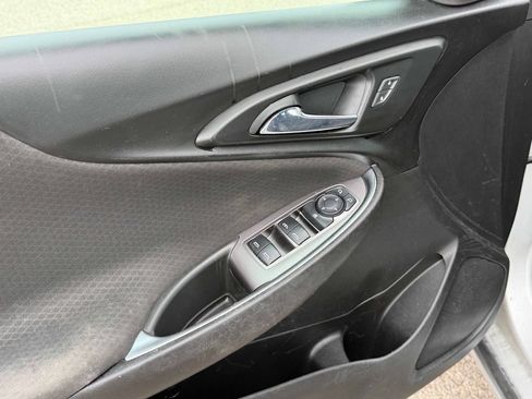 Used 2020 Chevrolet Malibu LT FWD image 21