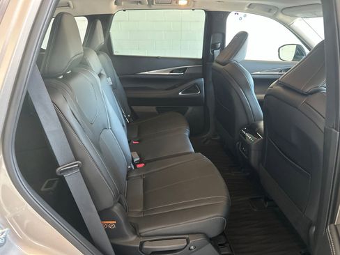 Used 2026 INFINITI QX60 Luxe w/ Cargo Package AWD/4WD image 11