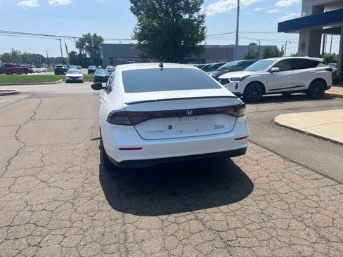 Used 2025 Honda Accord Sport image 10