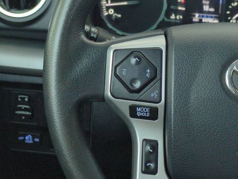Used 2018 Toyota Tundra SR5 AWD/4WD image 33
