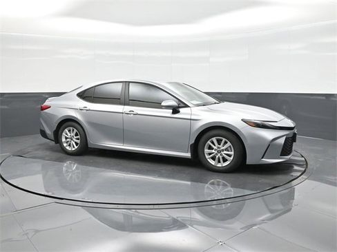 New 2026 Toyota Camry LE image 17