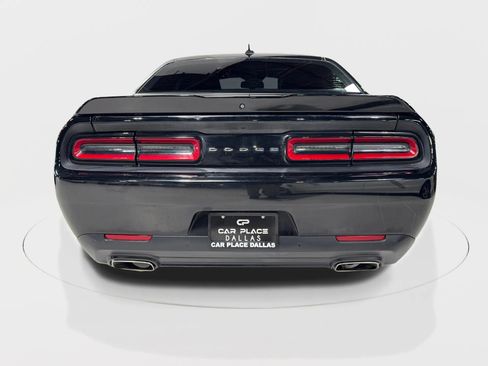 Used 2018 Dodge Challenger SXT Plus image 7