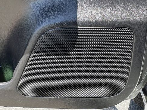 Used 2021 Toyota Tacoma SR5 RWD image 20