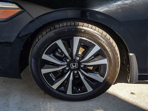 Used 2024 Honda Civic EX-L image 10