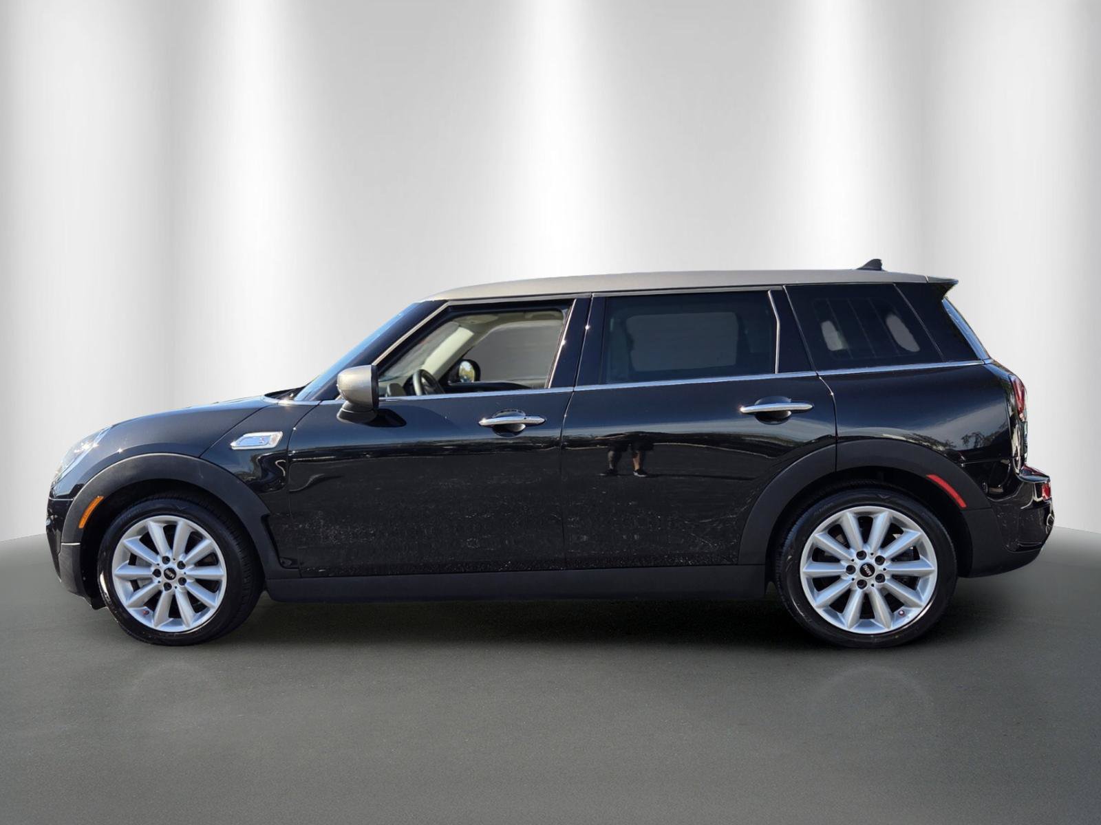 Used 2024 MINI Cooper Clubman S w/ Signature Upholstery Package FWD image 4