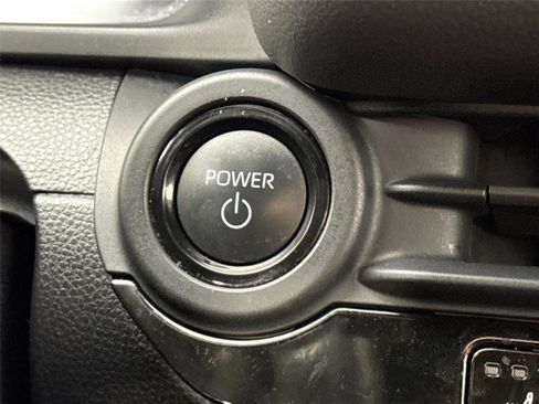 Used 2025 Toyota Crown Signia image 21