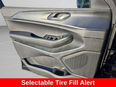 New 2025 Jeep Grand Cherokee Altitude RWD image 12
