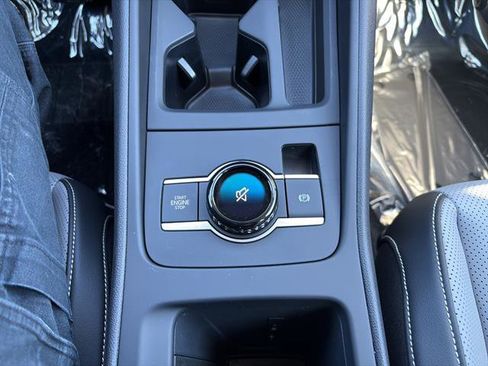 New 2026 Volkswagen Tiguan SE image 22