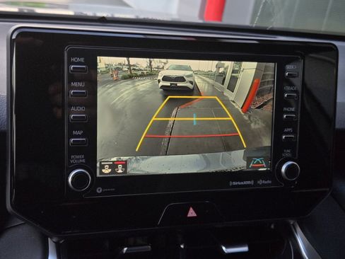 Certified 2021 Toyota Venza XLE image 14