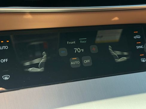 New 2026 Genesis GV70 2.5T Advanced AWD/4WD image 36