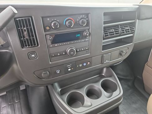 Used 2024 GMC Savana 3500 Extended w/ Driver Convenience Package RWD image 23