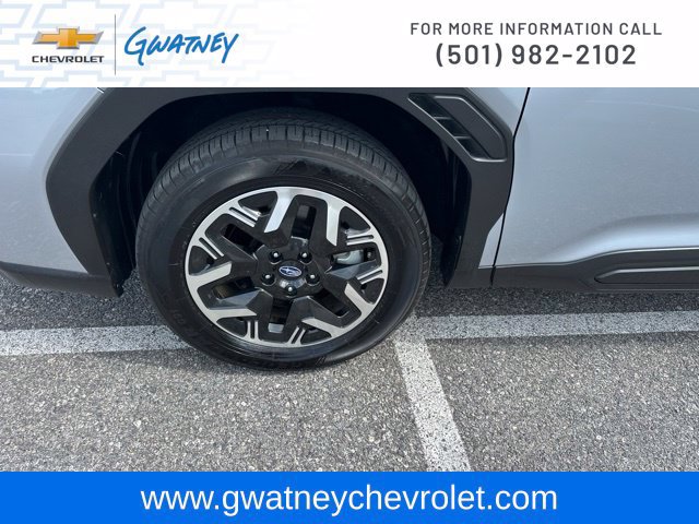 Used 2025 Subaru Forester Premium AWD/4WD image 9