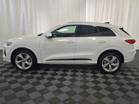 Used 2025 Audi Q5 Premium Plus w/ Premium Plus image 3