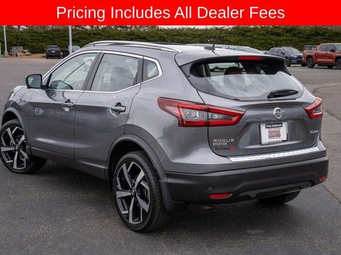 Used 2022 Nissan Rogue Sport SL w/ Premium Package AWD/4WD image 3